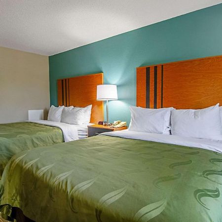 Quality Inn & Suites I-81 Exit 7 Бристол Екстериор снимка