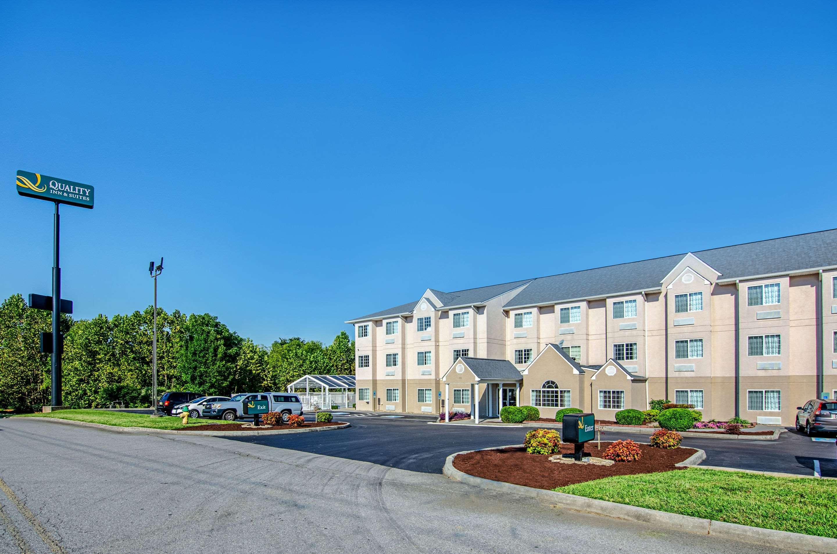 Quality Inn & Suites I-81 Exit 7 Бристол Екстериор снимка