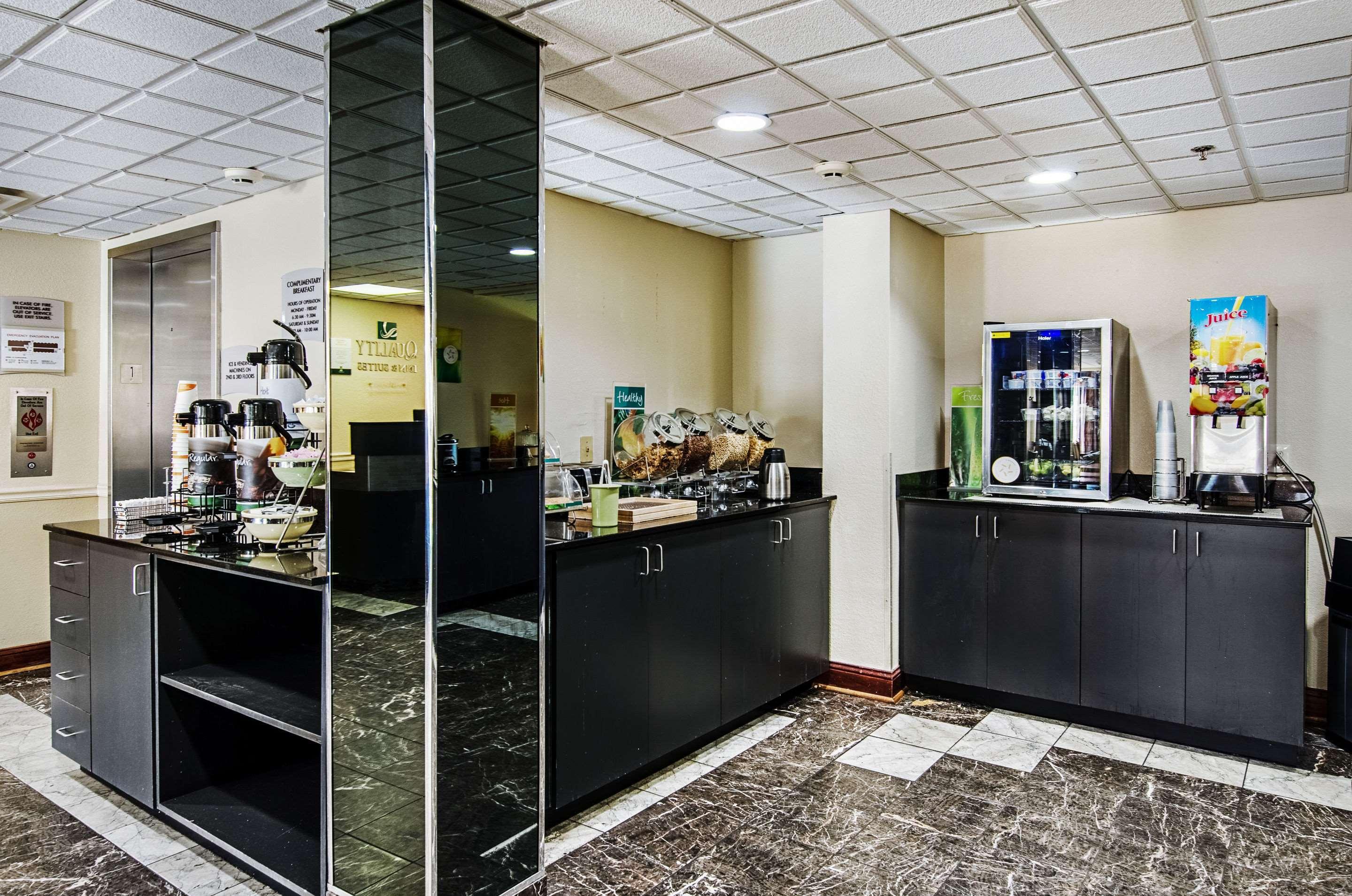 Quality Inn & Suites I-81 Exit 7 Бристол Екстериор снимка