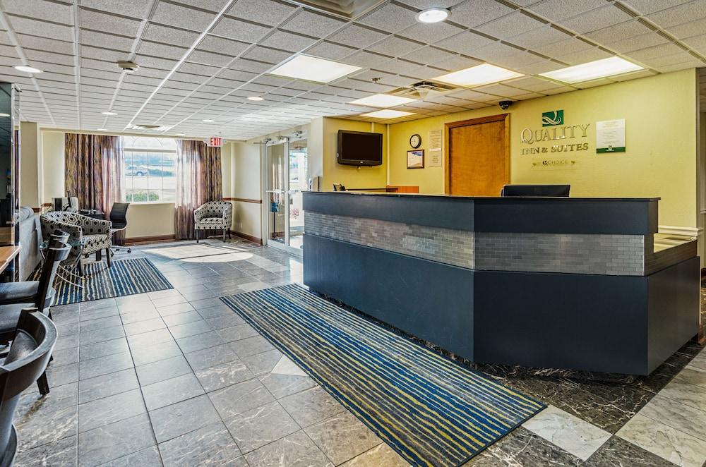 Quality Inn & Suites I-81 Exit 7 Бристол Екстериор снимка